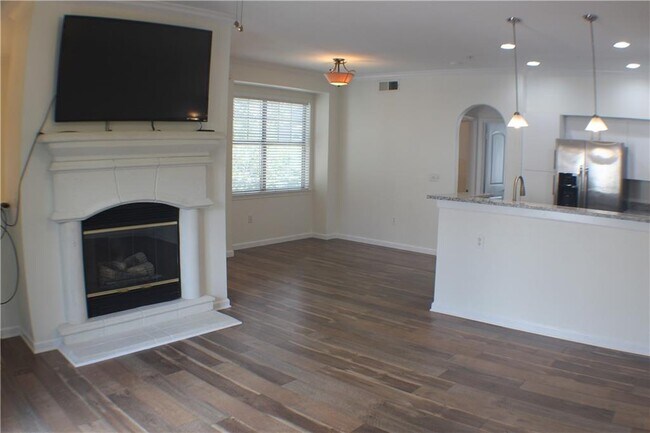 Building Photo - 11203 Ranch to Market Rd 2222