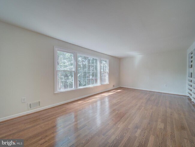 Building Photo - 13186 Putnam Cir