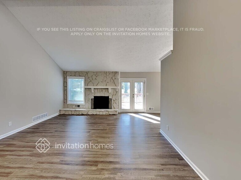 Building Photo - 232 Rustic Ridge Dr NE