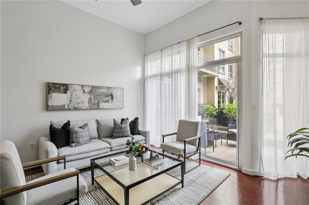 Building Photo - 711 Cosmopolitan Dr NE