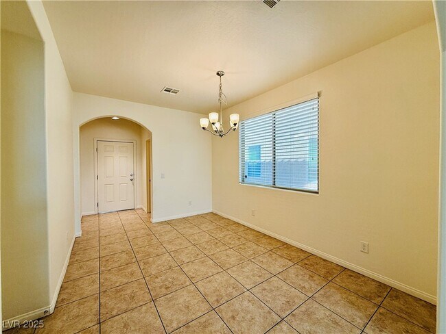 Building Photo - 7056 Ipe Wood Rd