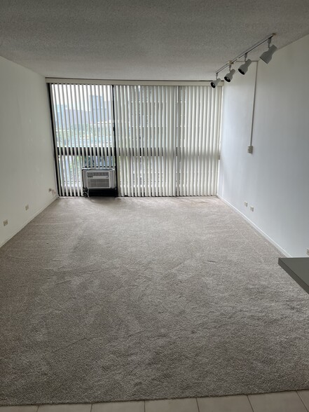 Building Photo - 775 Kinalau Pl