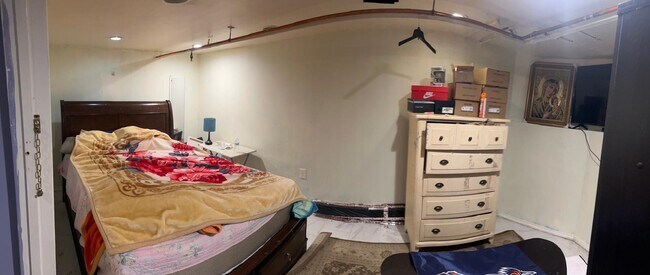 Building Photo - 140 Sterling Ave