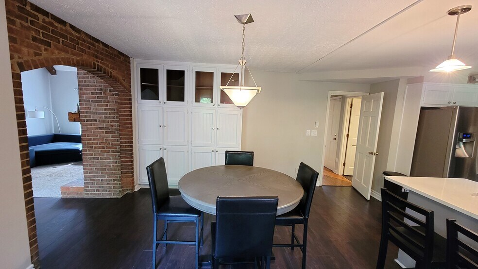 Building Photo - 4843 Carlene Way SW