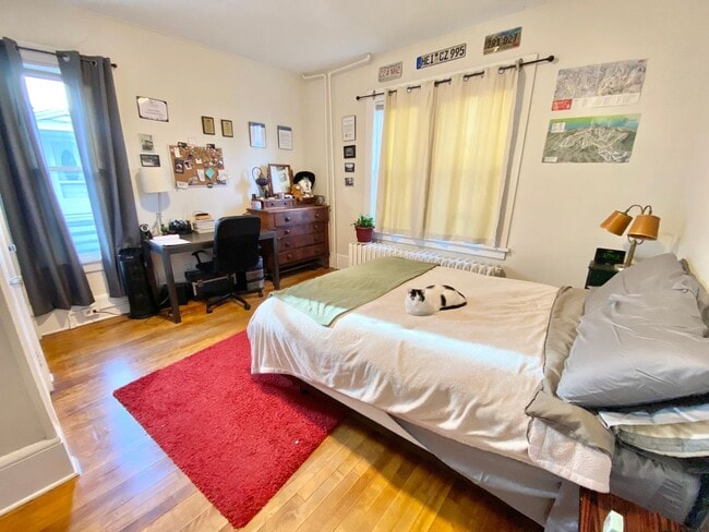 Building Photo - 36 Clarke St