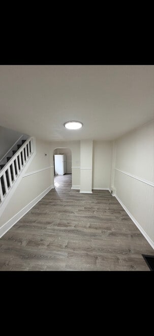 Building Photo - 191 Parkinson Ave