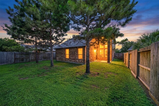 Building Photo - 29122 Parker Trace Dr