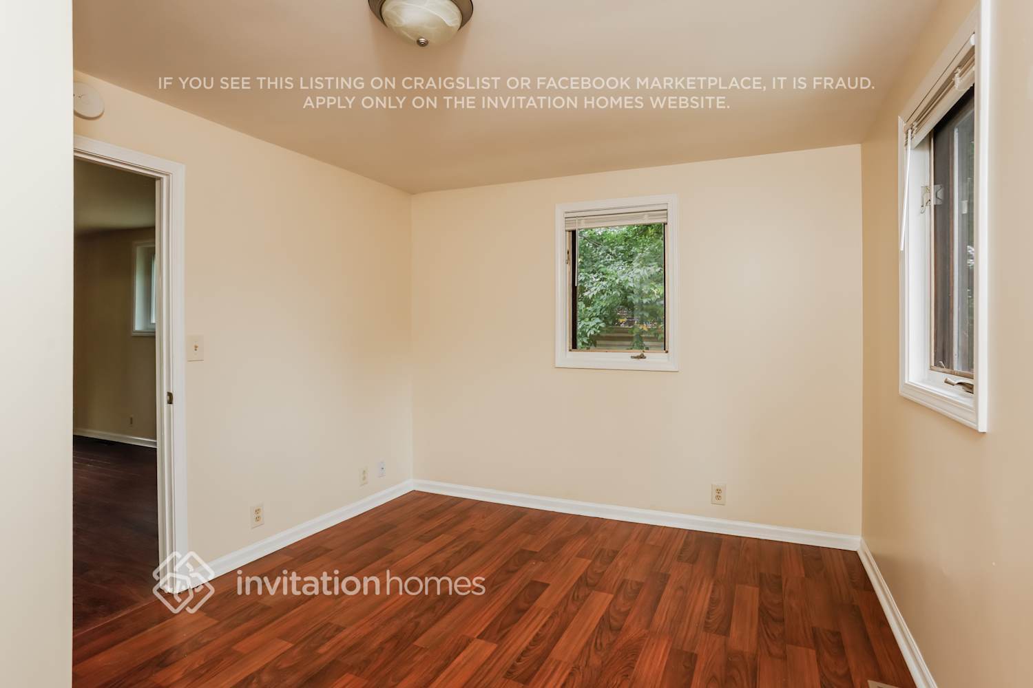 Building Photo - 353 E Elm St