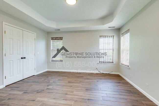 Building Photo - 2104 Loudenslager Dr