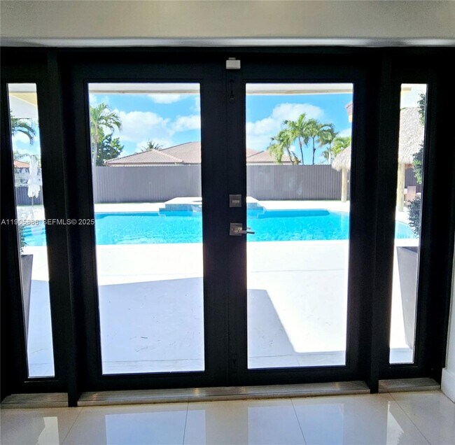 Building Photo - 16138 SW 154th Ct