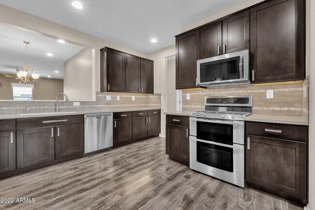 Building Photo - 10807 W El Cortez Pl