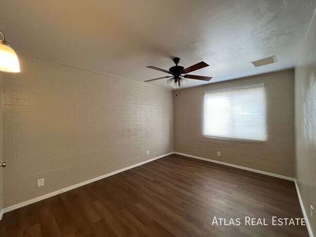 Building Photo - 6848 E Mary Dr