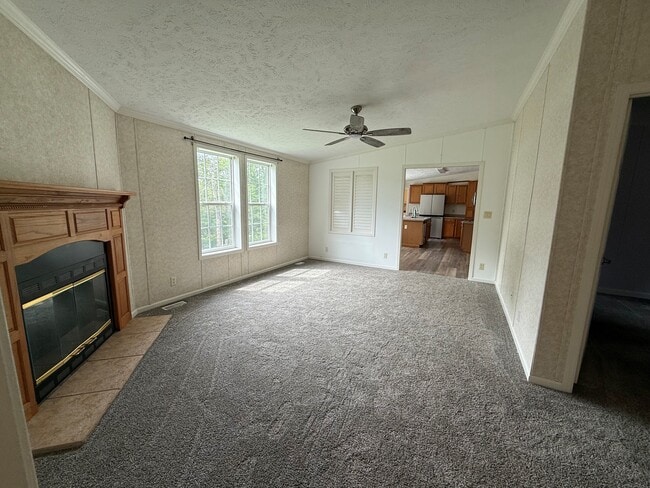 Family Room into Dining - 1336 Mars Evans City Rd