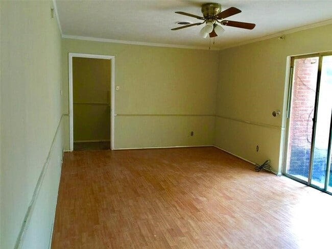 Building Photo - 8616 Greenmound Ave