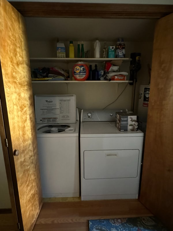 Building Photo - 550 Weaver Ave