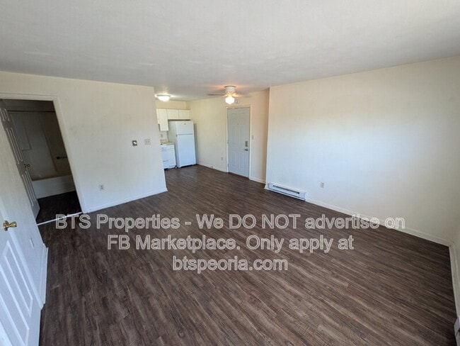 Building Photo - 5917 W Plank Rd