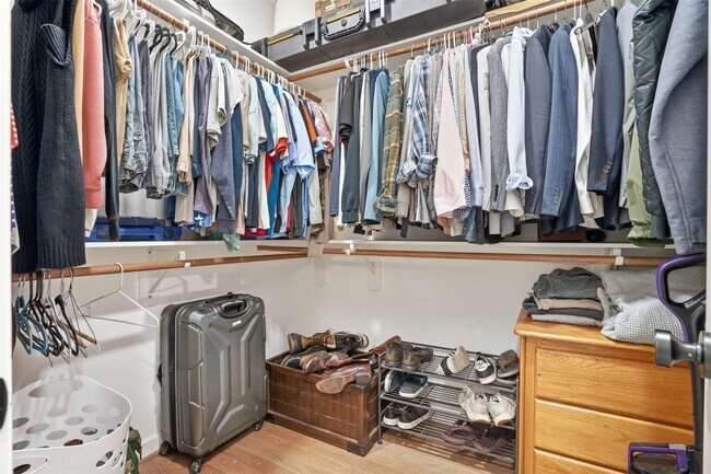 Building Photo - 2613 Lorraine St