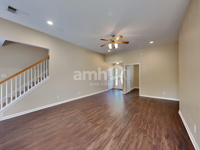 Building Photo - 1442 Saddle Brk