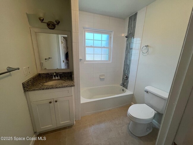 Building Photo - 1301 Arlington Ln NE