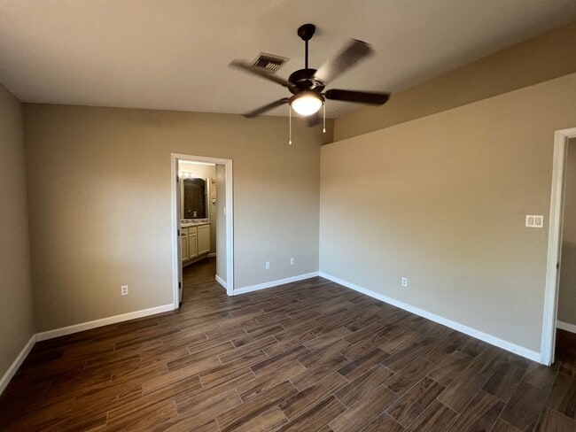 Building Photo - CULDESAC HOME IN ESTRELLA!