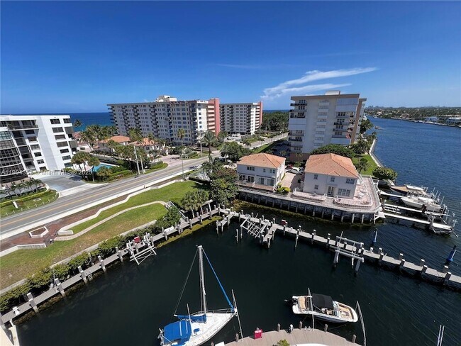 Building Photo - 1160 Hillsboro Mile Unit 901