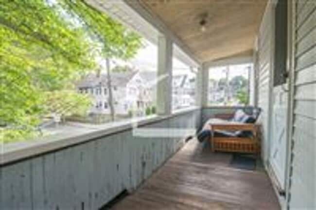 Building Photo - 59 Etna St