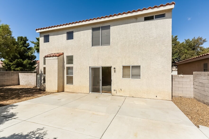Building Photo - 7300 Lost Shadow Ct