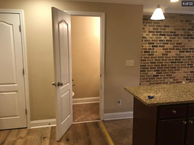 Building Photo - 3079 Colonial Way