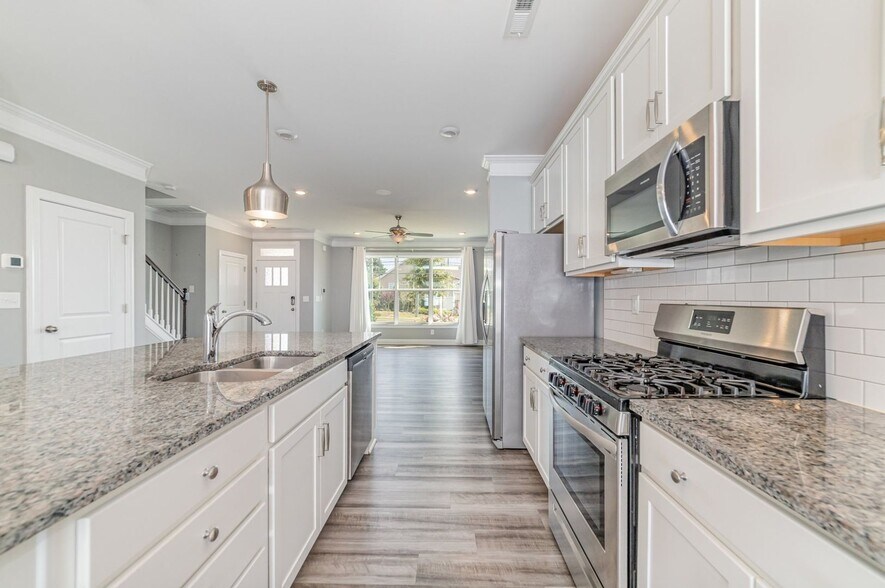 Building Photo - 4990 David Cox Rd