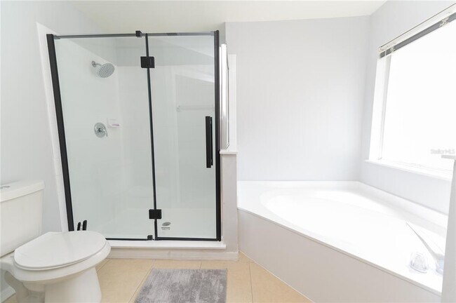 Building Photo - 644 Allison Ave