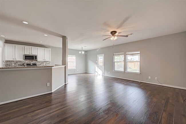 Building Photo - 502 Mornington Ln