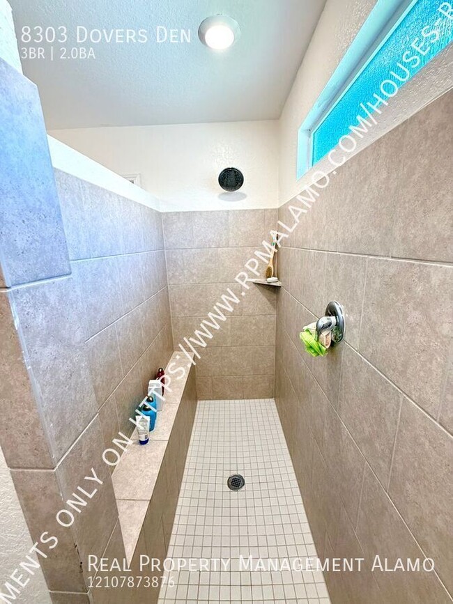 Building Photo - 8303 Dovers Den