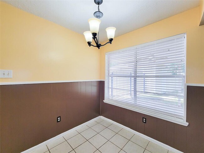 Building Photo - 16614 Cairnway Dr