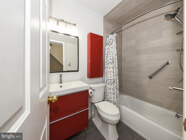 Building Photo - 252 Copper Beech Dr