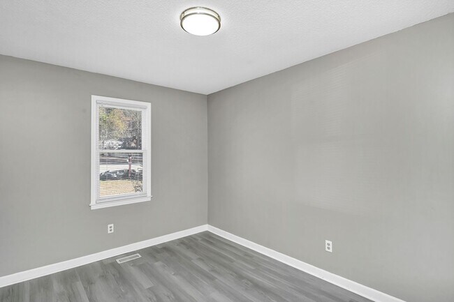 Building Photo - Beautifully Renovated 3-Bedroom Home in Columbia, SC!