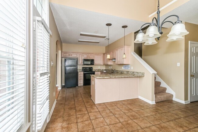Building Photo - 1135 Hoska Cove