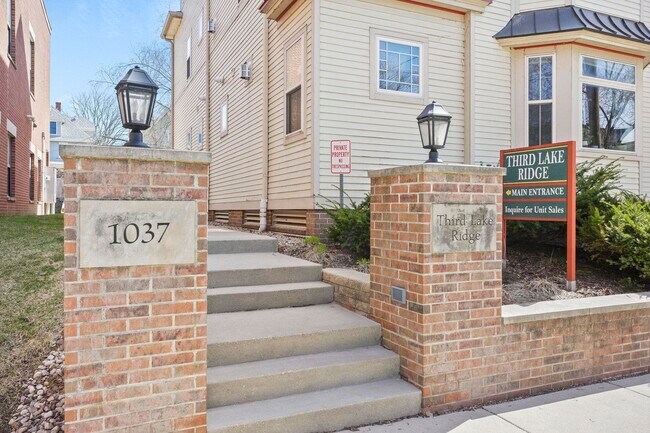 Building Photo - 1037 Williamson St