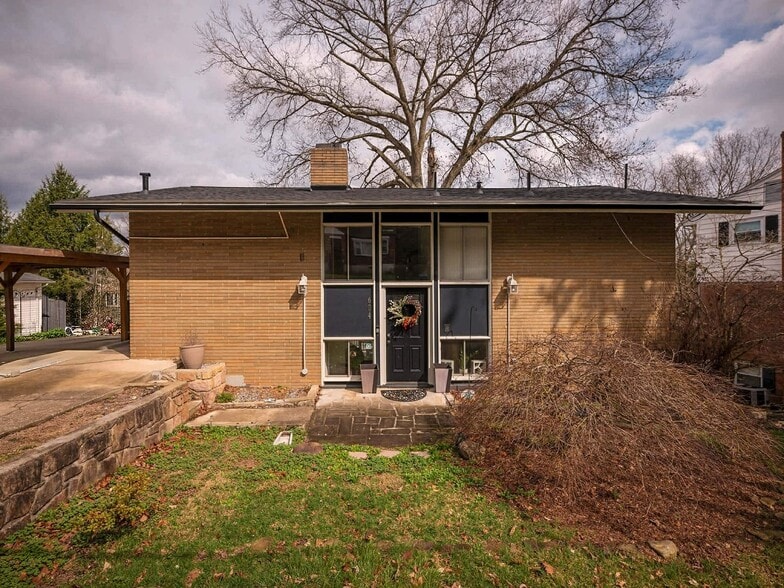 Building Photo - 604 Bendview Dr