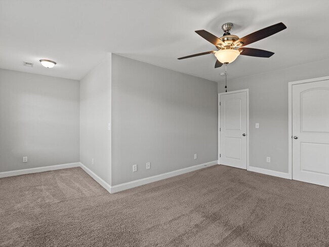 Building Photo - 114 Summer Pointe Ln NW