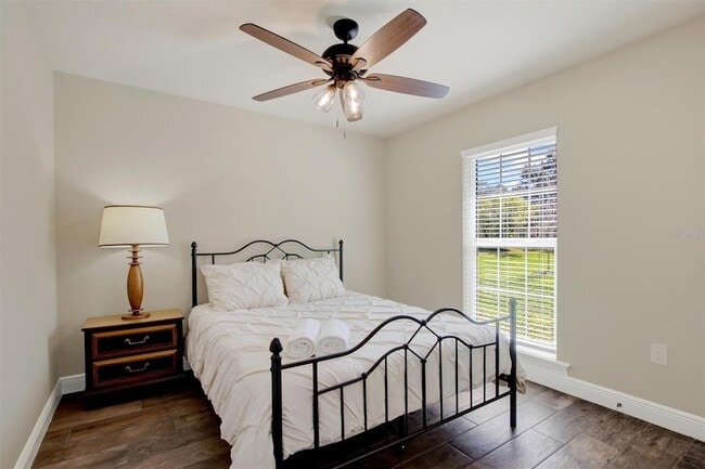 Building Photo - 6028 Sundown Dr