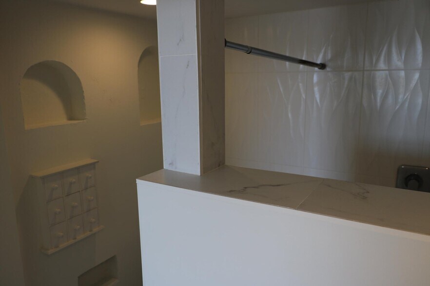 Building Photo - 3710 Whitehall Dr