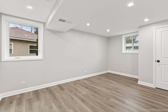 Building Photo - 741 Yates Ave