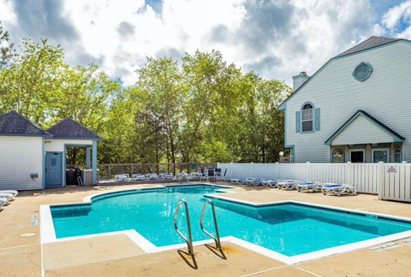 Building Photo - 4520 Shallowford Cir