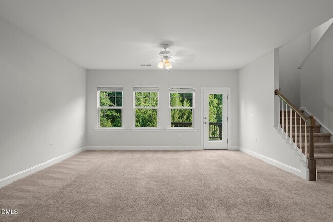 Building Photo - 229 Daisy Grove Ln