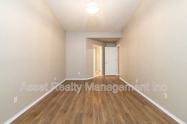 Building Photo - 8613 Little Field Way