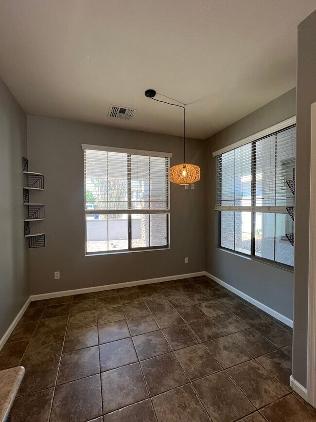 Building Photo - Gorgeous, upgraded home with a sparkling p...
