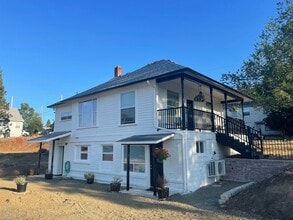 Building Photo - EICB1055