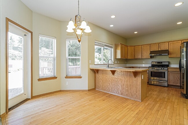 Building Photo - **Beautiful 4 Bedroom Home in Prime Bothell Location!** Available NOW for RENT