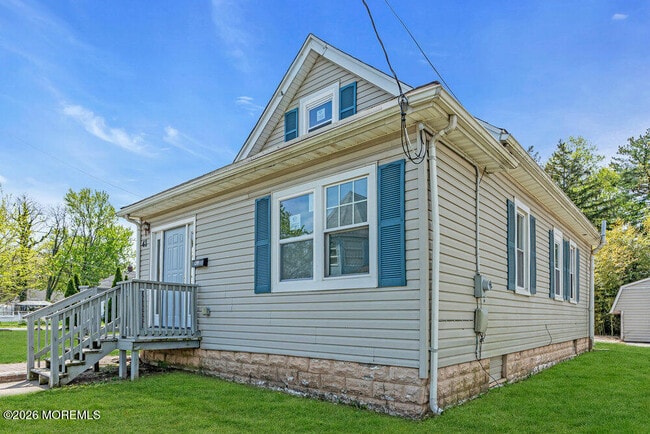 Building Photo - 41 Harding Ave