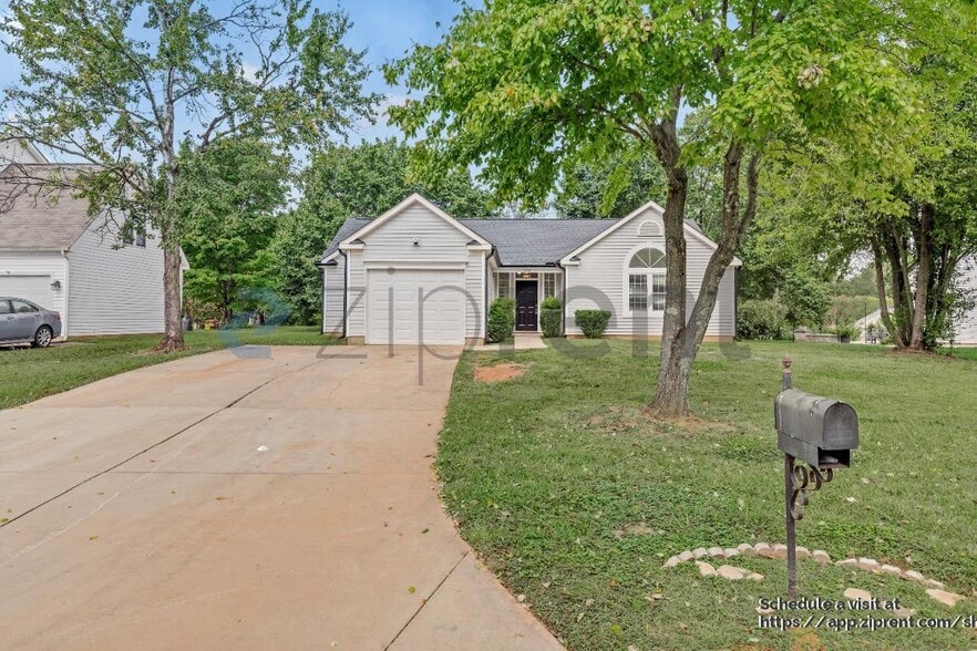 Primary Photo - 4711 Avalon Forest Ln